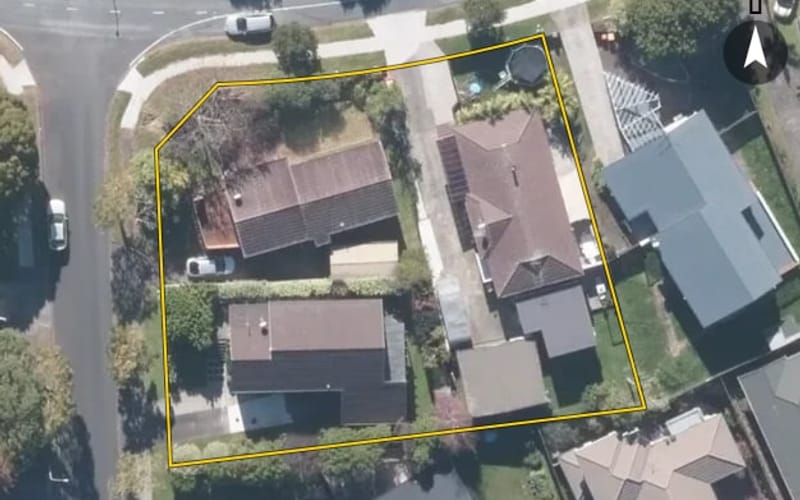 2/2 Seaglen Place