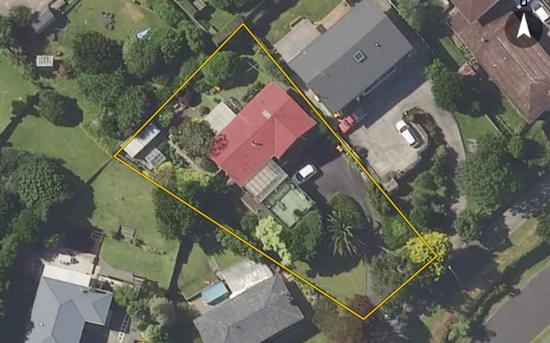 12 Highfield Crescent