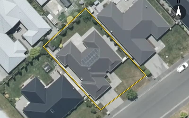 40 Charlesworth Drive