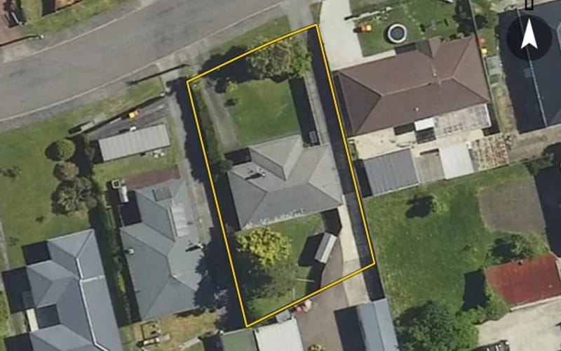 4 La Trobe Place