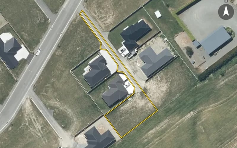 8 Lockburn Lane