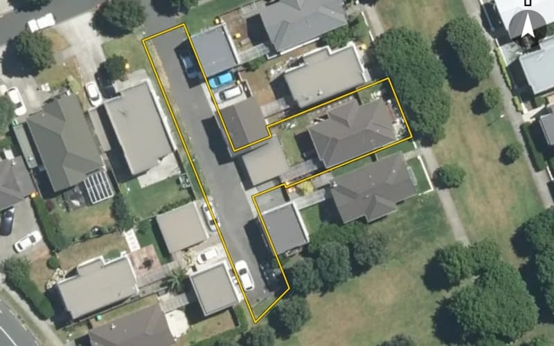 11 Phar Lap Crescent
