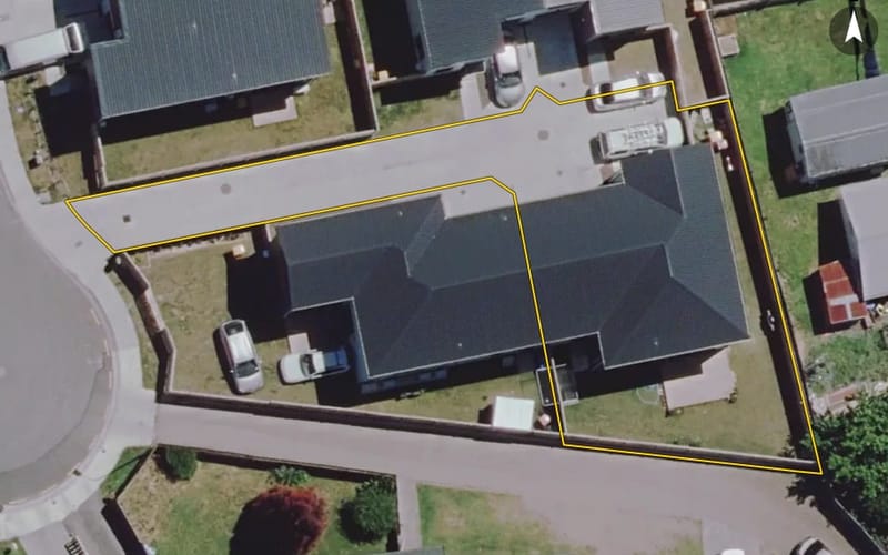 2/5 Frost Place