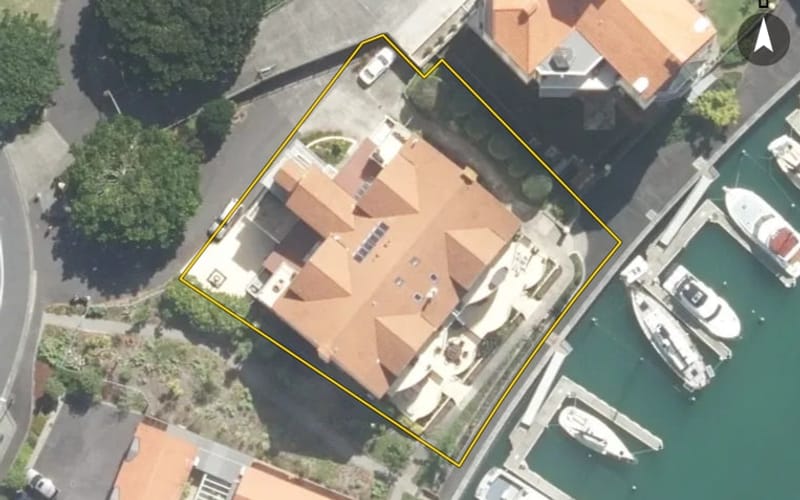 81 Waterside Crescent