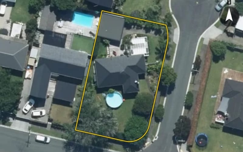 17 Weybridge Crescent