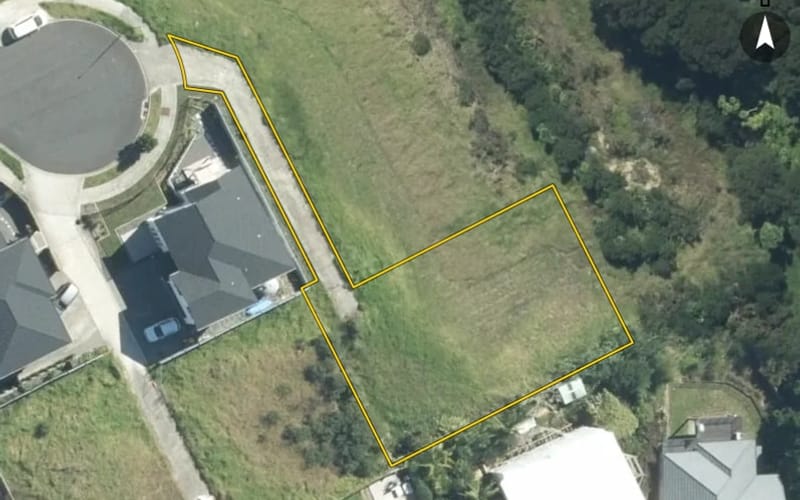 25 Richard Hill Close