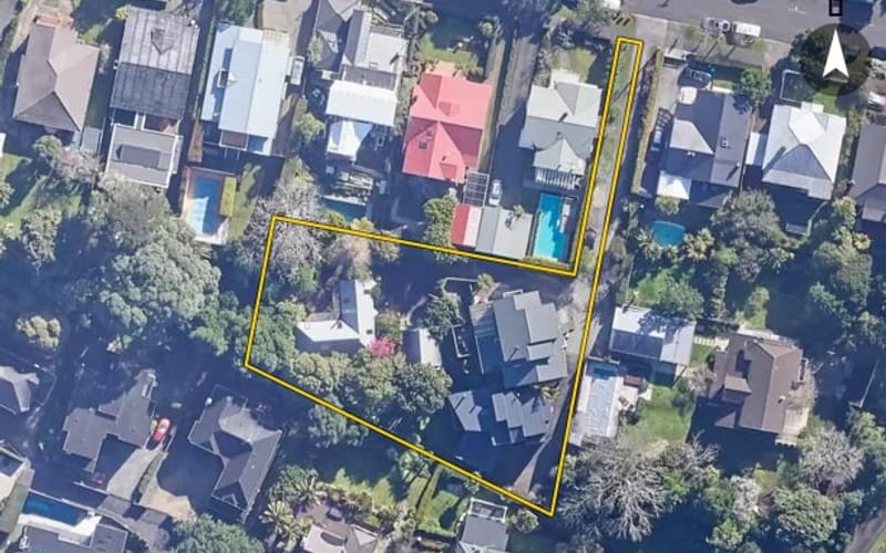 13-15 Poronui Street