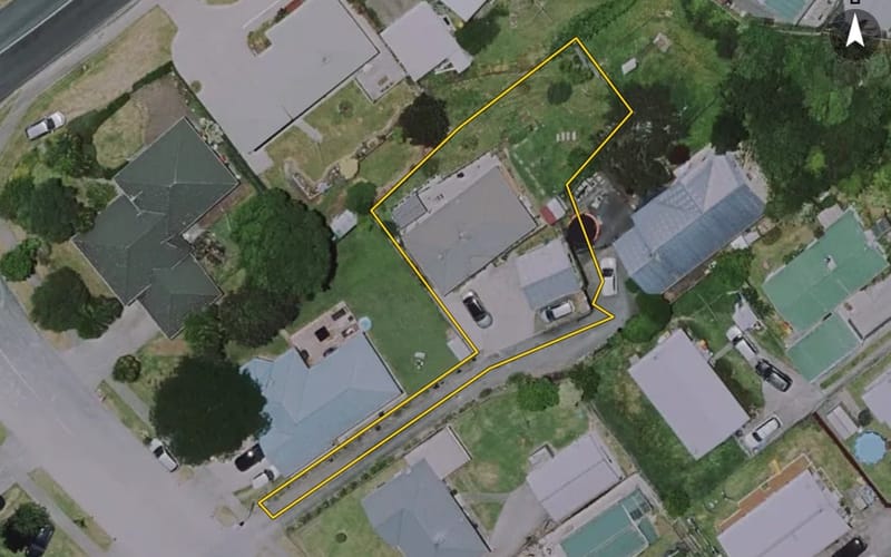 3A Lloyd Drive