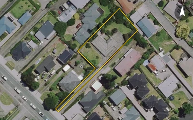 8 Garnett Avenue