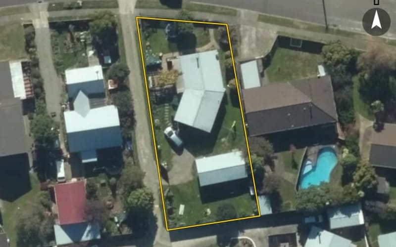 8 Wills Crescent