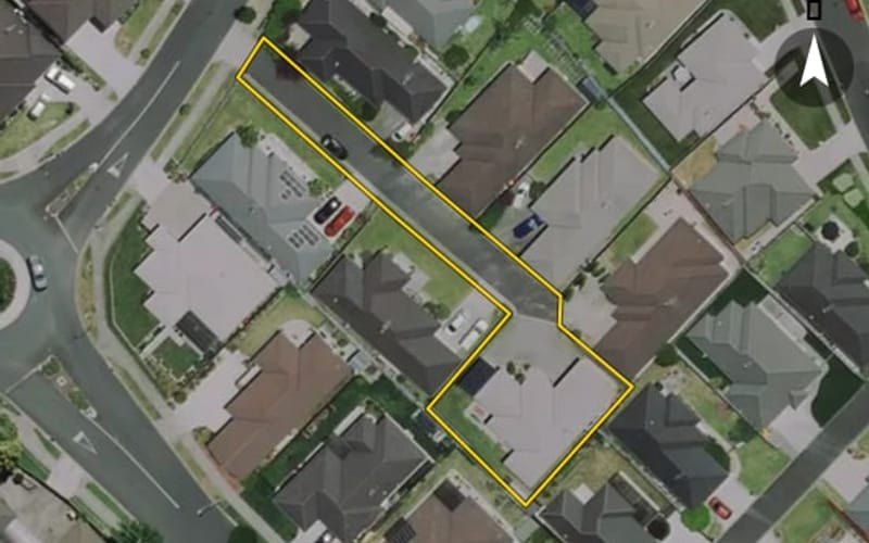 8 Edgeview Crescent