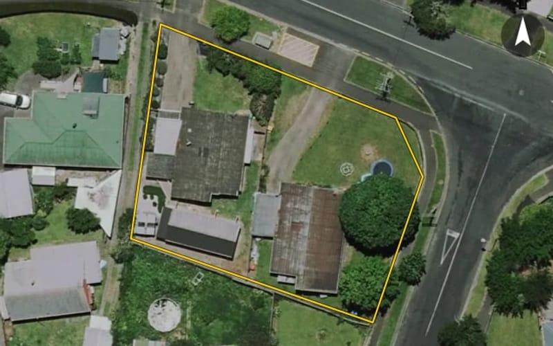 16 MacDonald Road