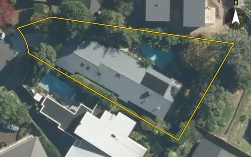 20 Stoneyroyd Gardens