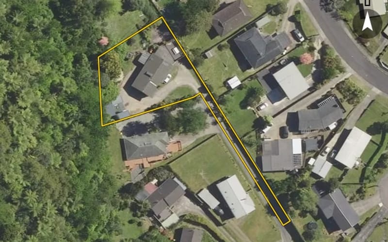11 Takahe Place
