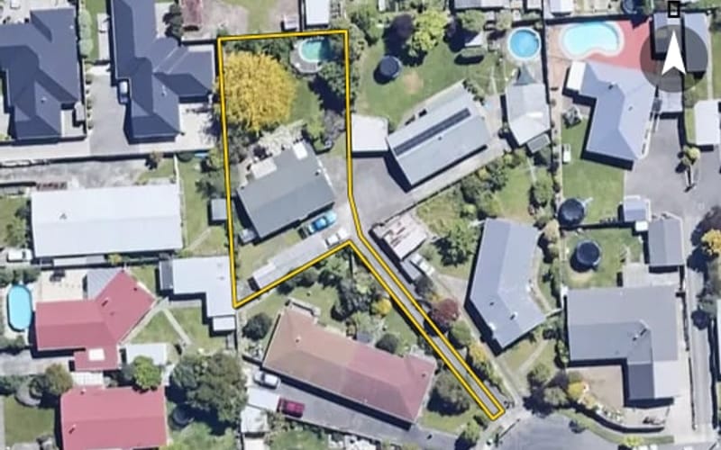 16 Kinloch Crescent