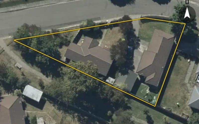 1/4 Laura Kent Place