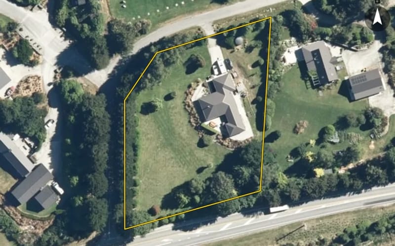 10 Cove Lane