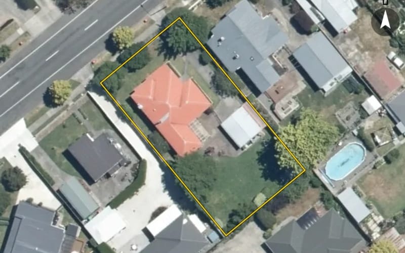 808 Riverslea Road South