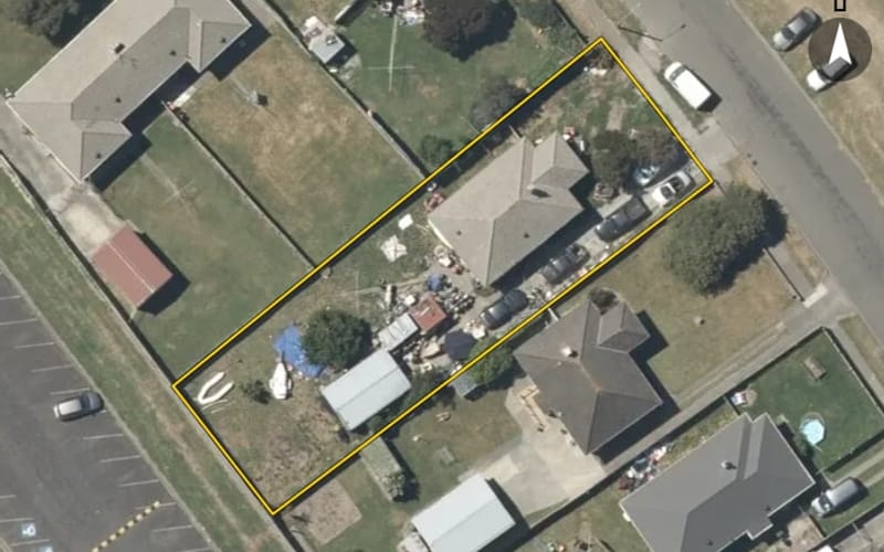 79 Douglas McLean Avenue