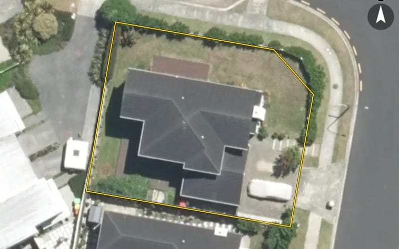 25 Edgewater Drive