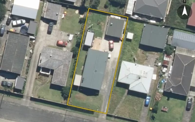 11 Parker Crescent