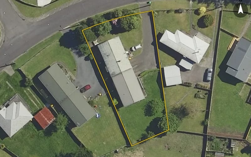 60A Thomas Crescent