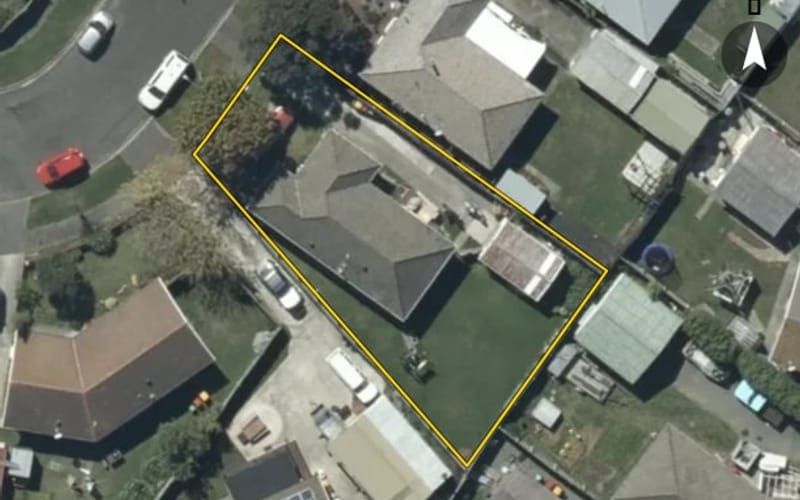 16 Cob Crescent