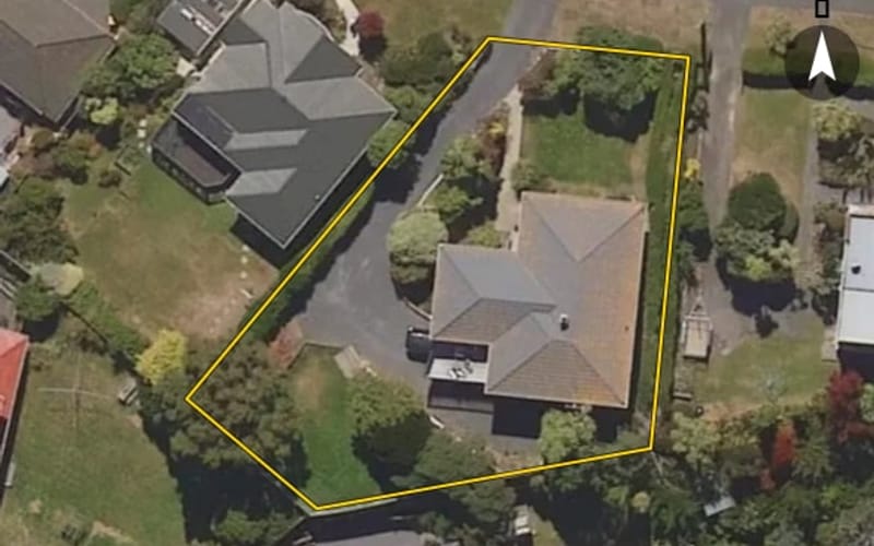 32 Dunrobin Street