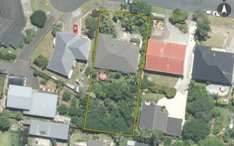 16 Hamlet Place