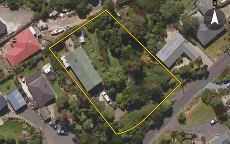 8 Hellyer Street