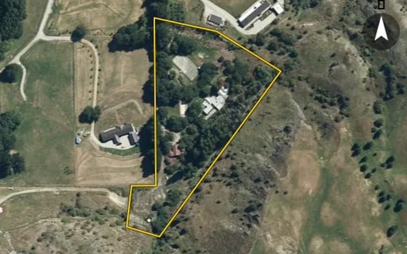 52 Hogans Gully Road