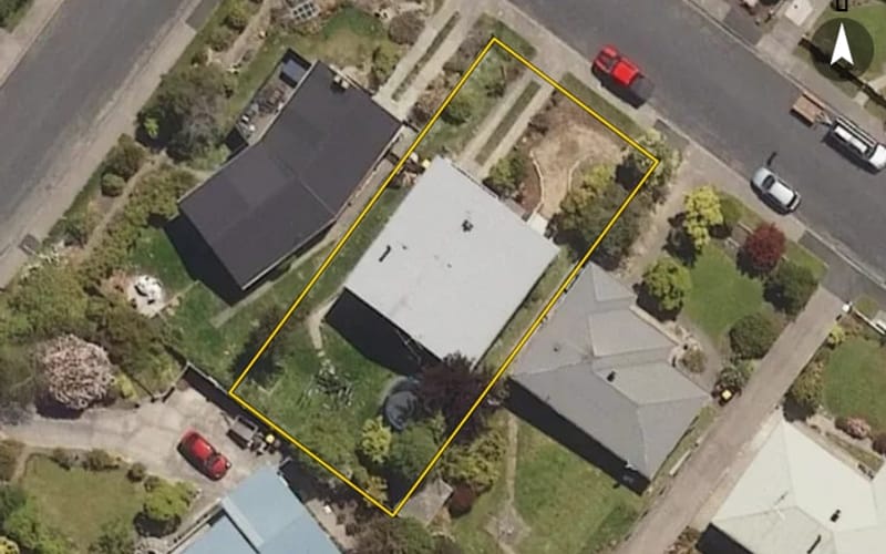 12 Kinmont Crescent