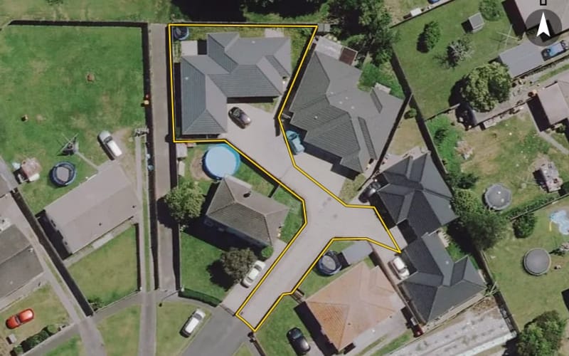 35A Ross Crescent