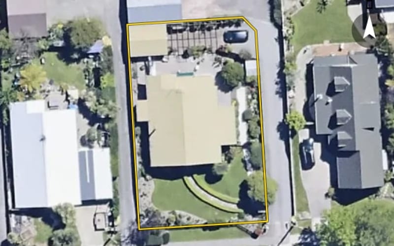 16 Lakings Road
