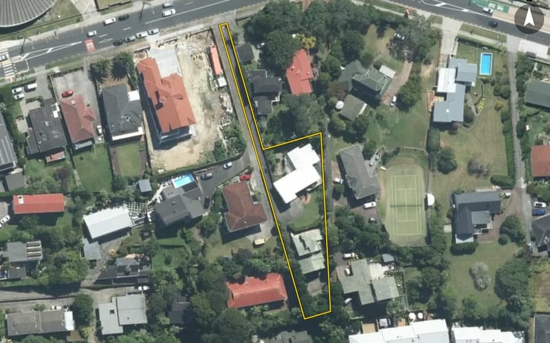 2/113 Pupuke Road