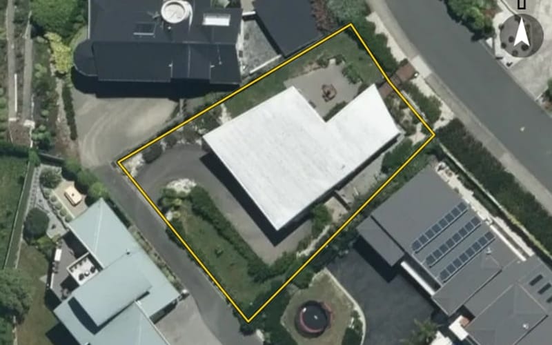 7 Commodore Place