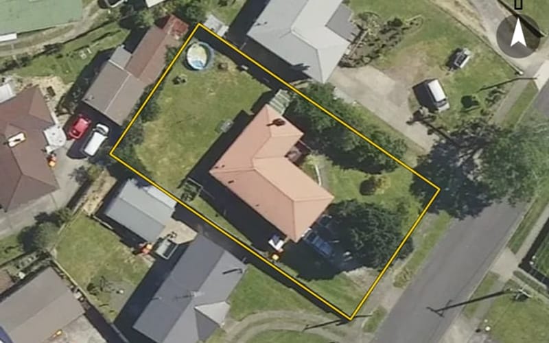 64 Meadowbank Crescent