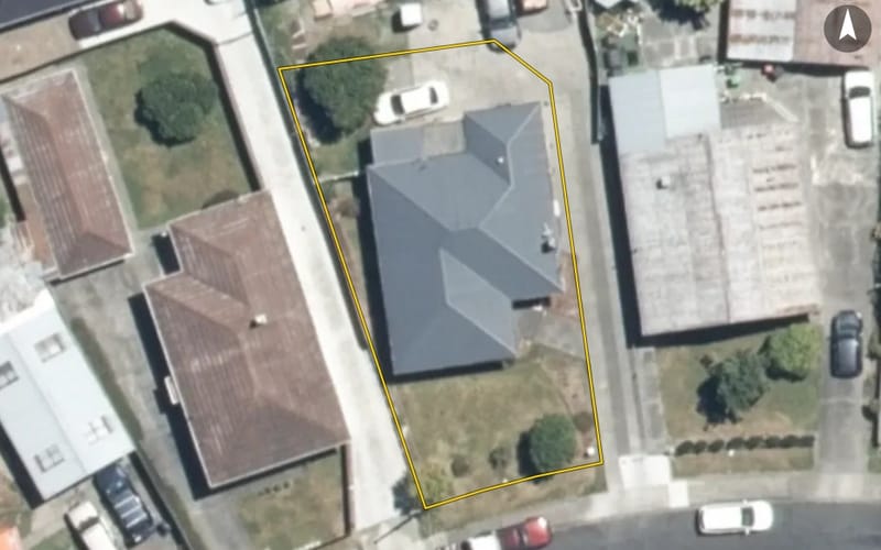 1204 Norfolk Crescent