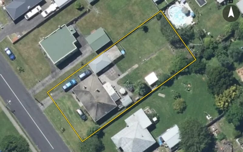 10 Roberts Avenue