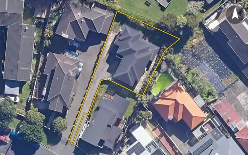 2 Campbell Crescent