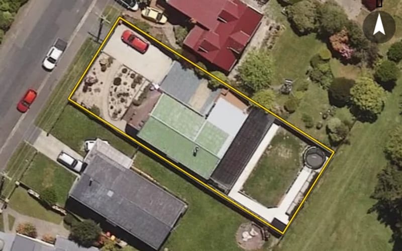 221 Dalziel Road