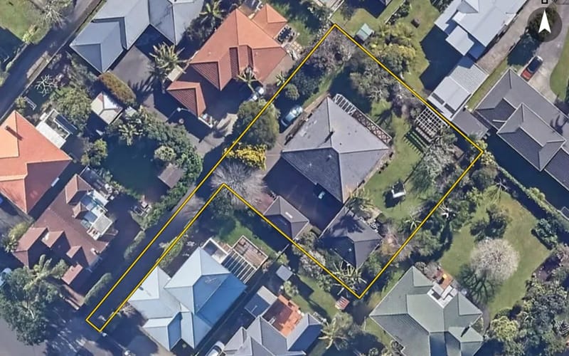 64A Lloyd Avenue