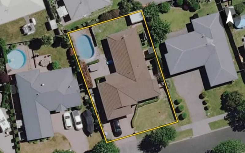 7 Bouverie Crescent