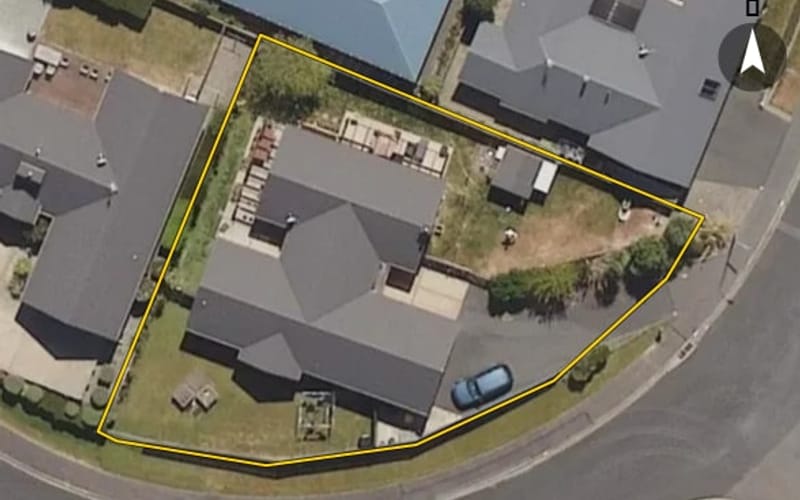 5 Holyport Close