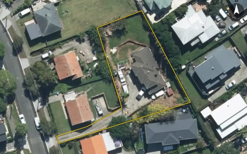 64A Castledine Crescent