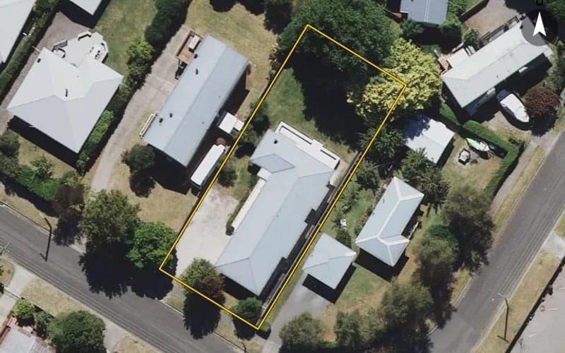 16 Charles Crescent