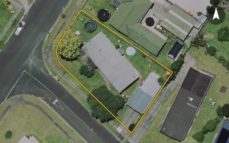 1 Ridgeway Place