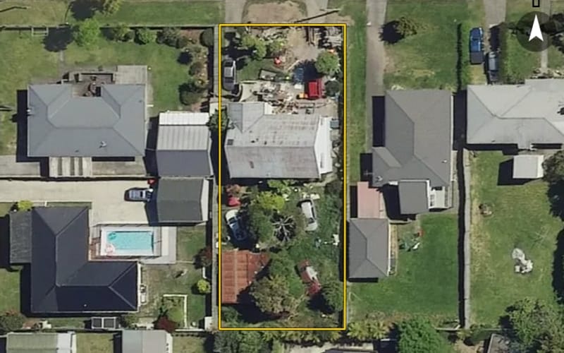 126 Devon Street West