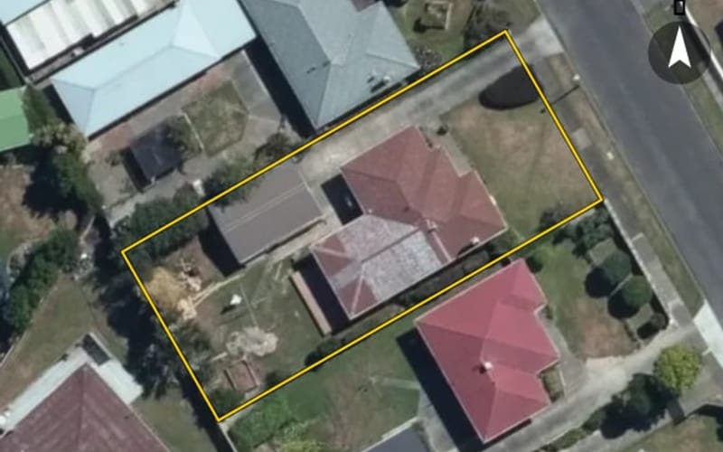18 Ellesmere Crescent