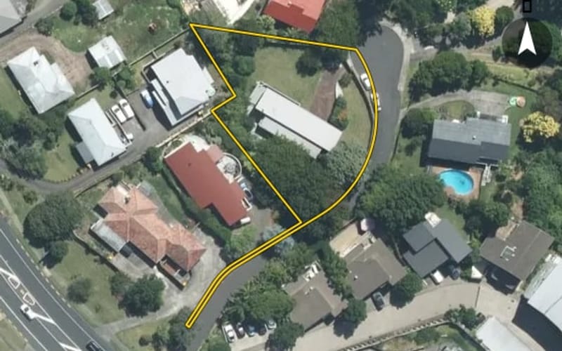 2 Pine Hill Crescent